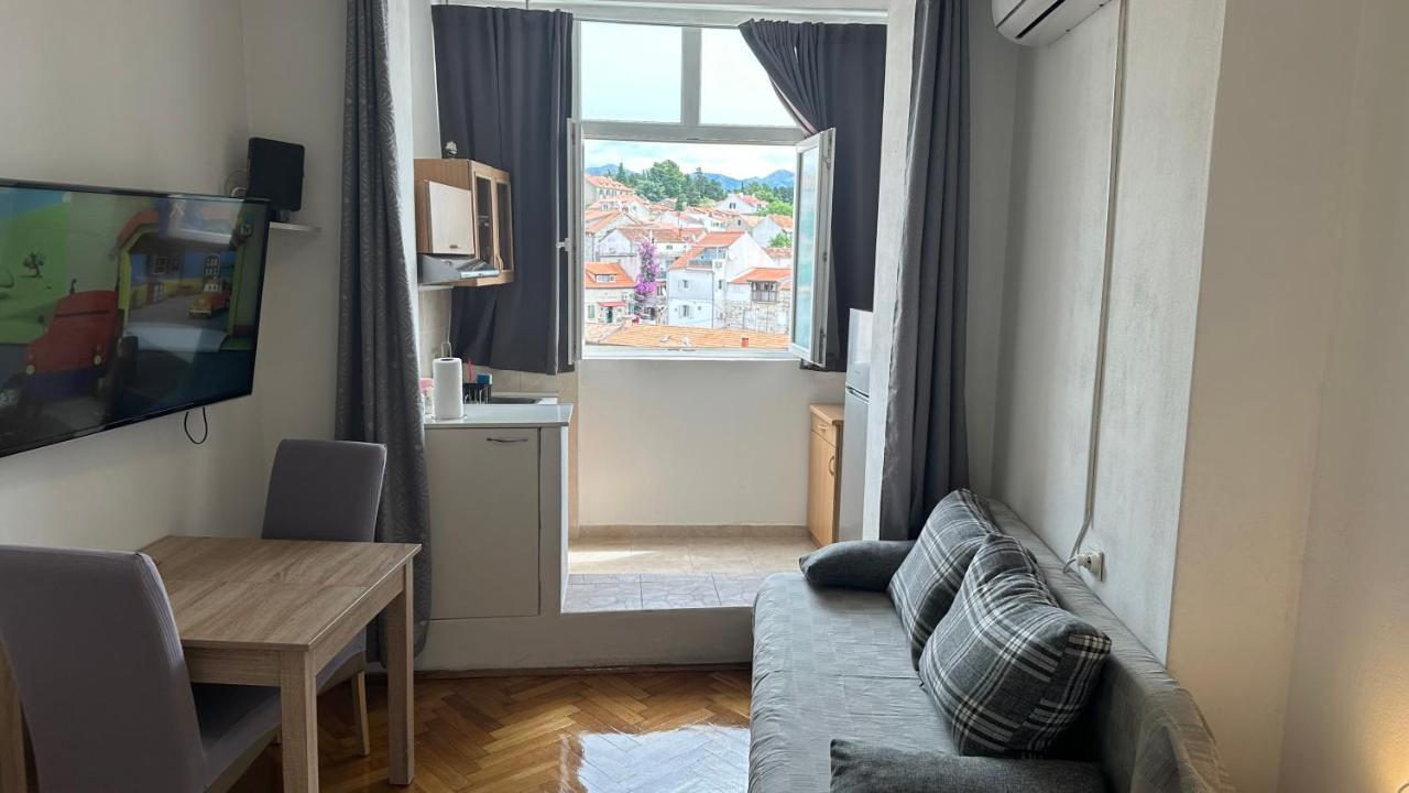 Split Apartments Trpimira Street Экстерьер фото